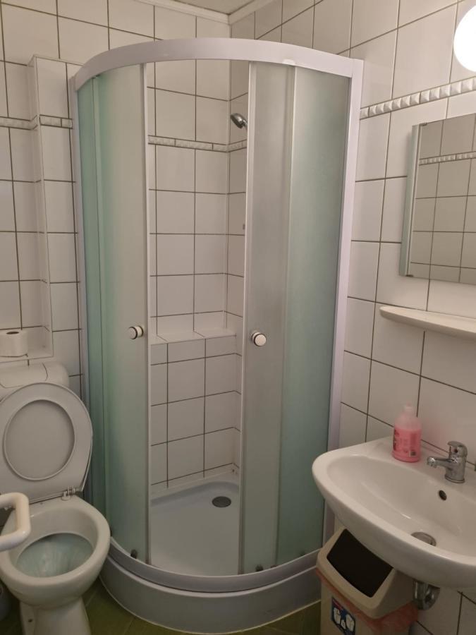 Tabàn Vendégház Balatonlelle Esterno foto